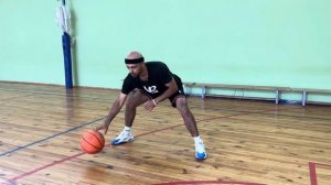 Как научится владеть мячом в баскетболе. Урок 2