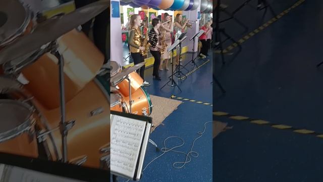 Жёлтые ботинки смотреть онлайн