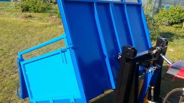 Кузов на задней навеске минитрактора