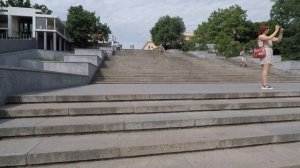 Потемкинская лестница в Одессе. Памятник Дюку Де Рише?