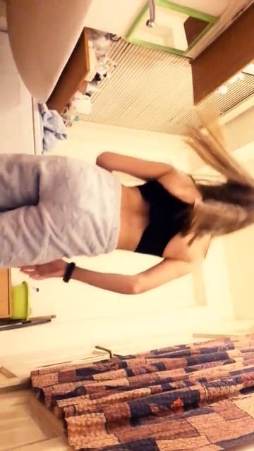 ем жопа джуси на тусе