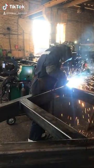 Сварочные работы на LinkorSemali ПДГ 500 ИП смотреть онлайн