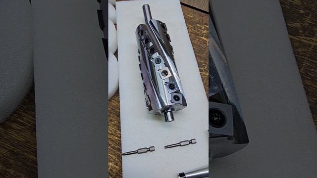 Строгальный шейперный вал Helical для фуговального станк смотреть онлайн