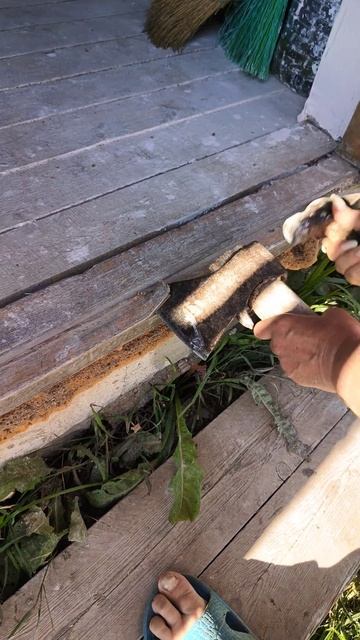 Женщина вместо электрорубанка...!!?