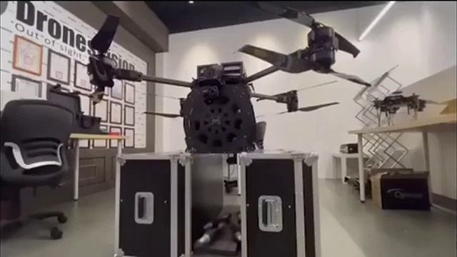 Дрон-бомбер Revolver 860 смотреть онлайн