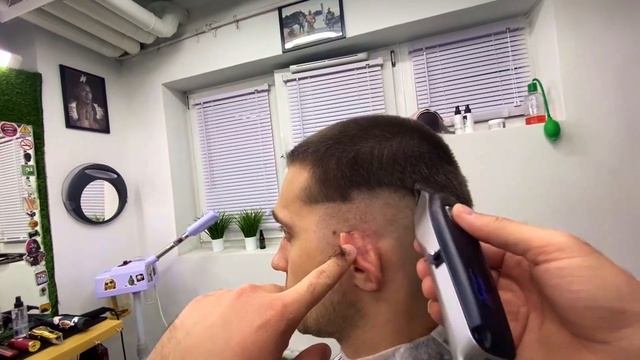 Мужская стрижки за 2 минуты | Машинка и триммер смотреть онлайн