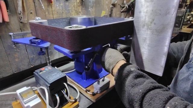 Гриндер под ленту 1250 с поворотной станиной и частотни?