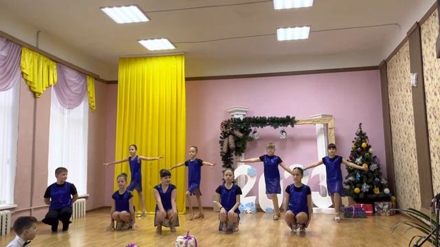 Святковий джай. Середня група. Колектив «Фієста» смотреть онлайн