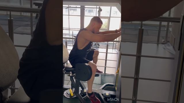 РАЗВЕДЕНИЯ НОГ в тренажере сидя