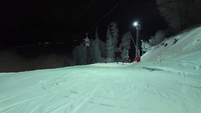 Вечернее катание на Красной Поляне: трассы, лайфхаки и смотреть онлайн