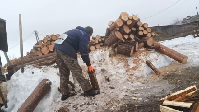 Как быстро колоть дрова обычным колкном! Заготовка др? смотреть онлайн