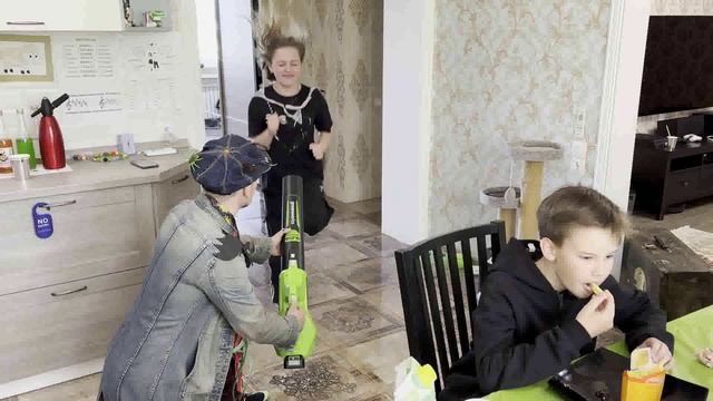 и девочке весело смотреть онлайн