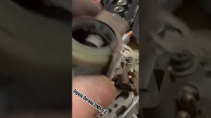 Установка щеток на генератор Toyota Corolla 2009, 1,6.