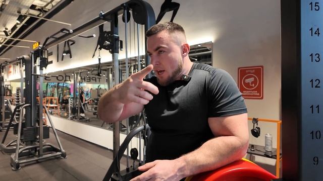 Заруба з чемпіоном світу: Жим 245 кг без фарми! | Мій нови
