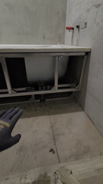 Монтаж ванны на каркасе #отопление #ремонт #водоснабже смотреть онлайн