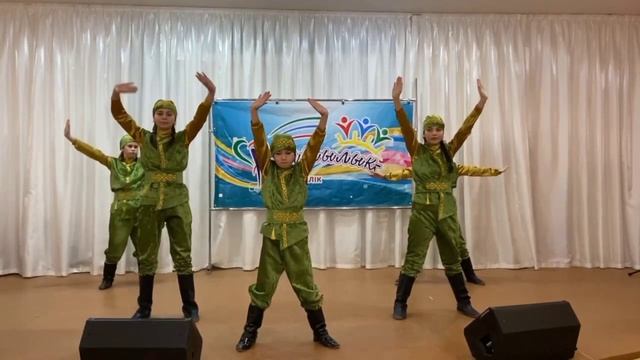 «Шабыт» қазақ биі смотреть онлайн