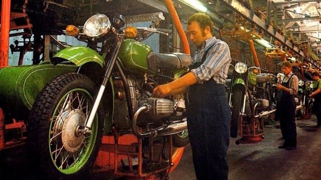 Почему на Советских Уралах и Днепрах ездили на трех колесах