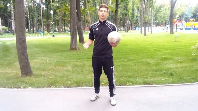 УЧИМСЯ НАБИВАТЬ МЯЧ ЗА ДЕНЬ. ТЕХНИКА. How to Juggle a Soccer - Footba смотреть онлайн