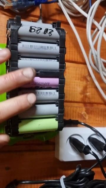 Увеличиваем емкость в 2 раза аккумулятора GreenWorks 40v #greenw смотреть онлайн