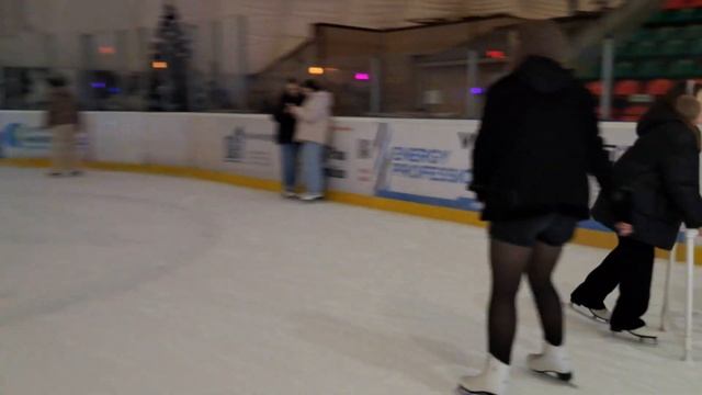 Массовое Фигурное Катание 🤩 Ледовый Клуб ⛸️ Хоккей ? смотреть онлайн