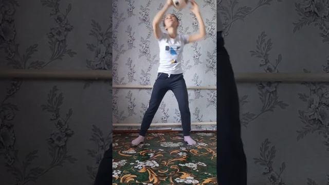 ОРУ С мячом смотреть онлайн