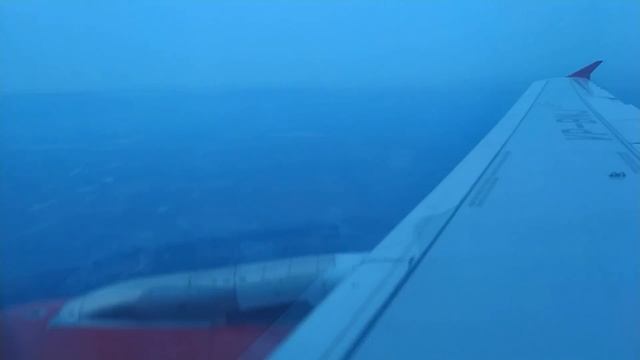 Посадка самолета в аэропорте Игорь Курчатов. Челябинс смотреть онлайн