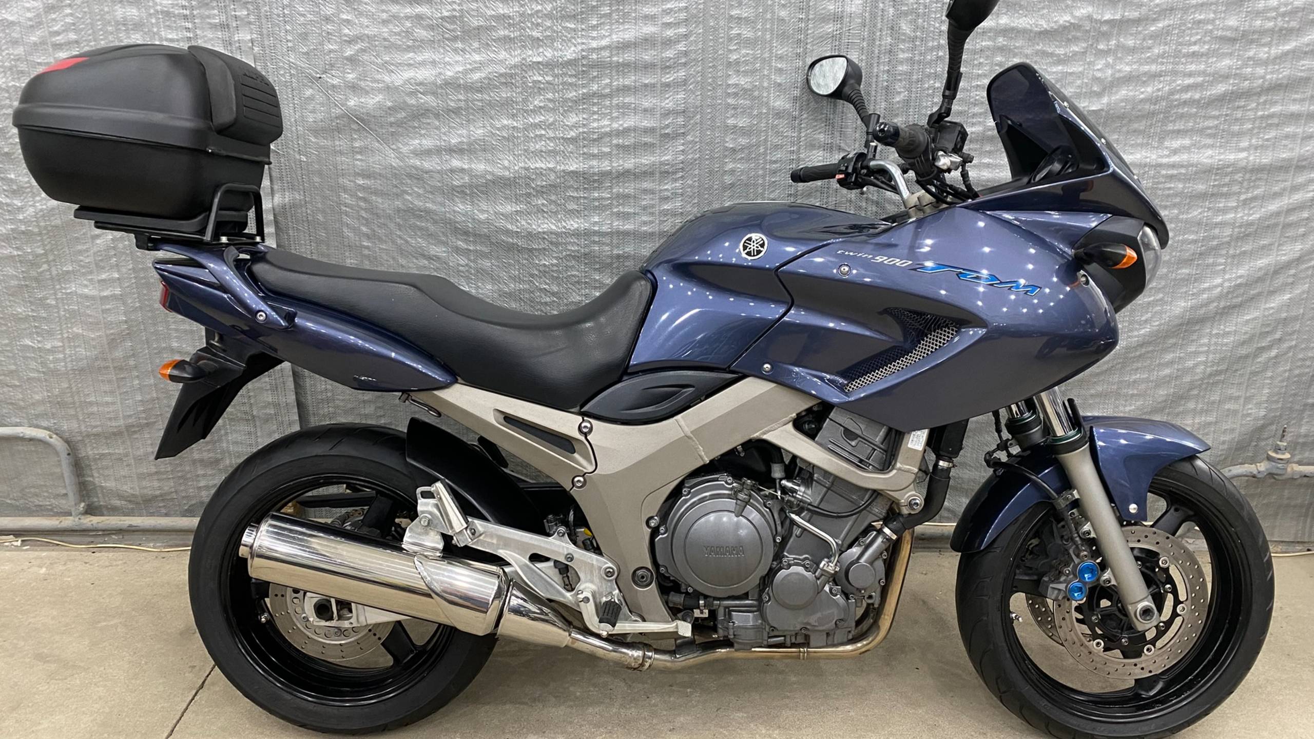 Осмотр Yamaha TDM900 (2004) смотреть онлайн