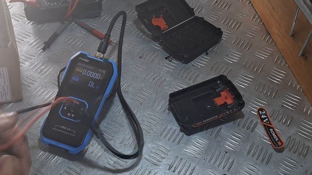 Перепаковка двух акб для мини пилы. смотреть онлайн