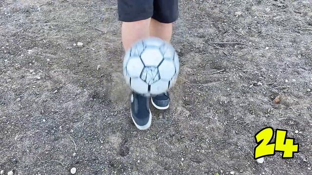 Набил футбольный МЯЧ в 50 МЕСТАХ смотреть онлайн