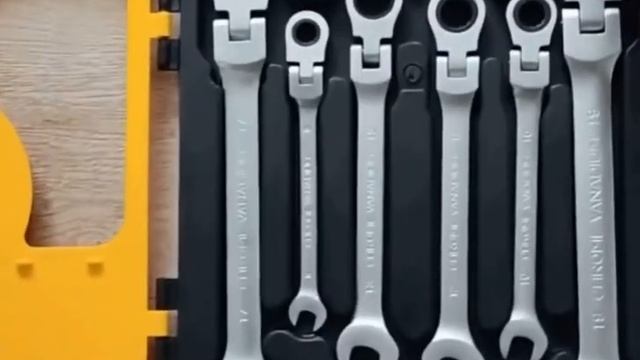 Набор ключей комбинированный трещоточный шарнирный 7? смотреть онлайн