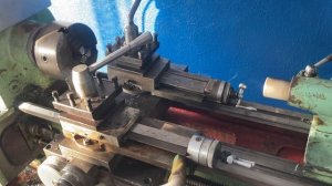 Токарный станок 1п611. Резцедержатель и малая продольна