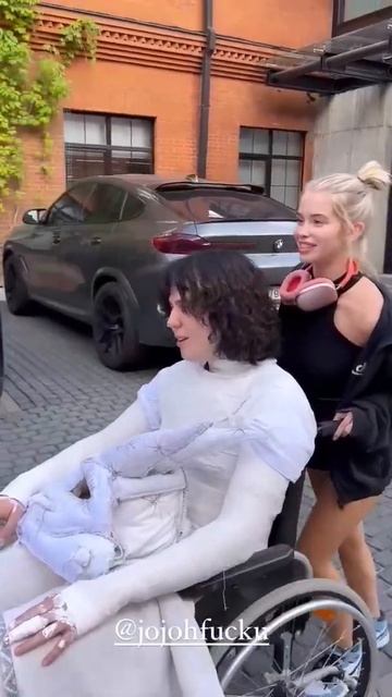 ЖОЖО ПОЛНОСТЬЮ В ГИПСЕ!!! смотреть онлайн