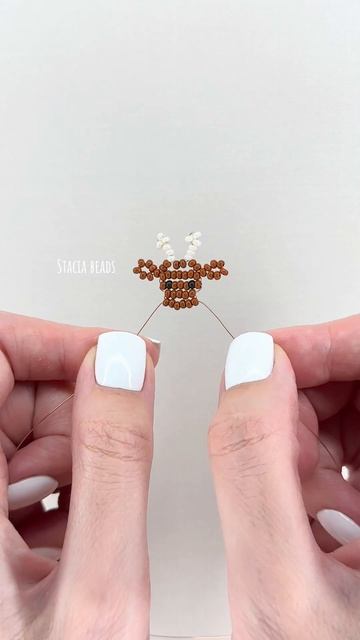 Милый Олень из бисера параллельным плетением смотреть онлайн