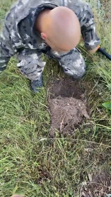 Невероятная находка с металлоискателем #находки #поис смотреть онлайн