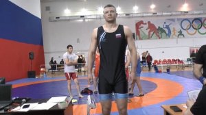 Взвешивание борцов на всероссийхских соревнованиях с