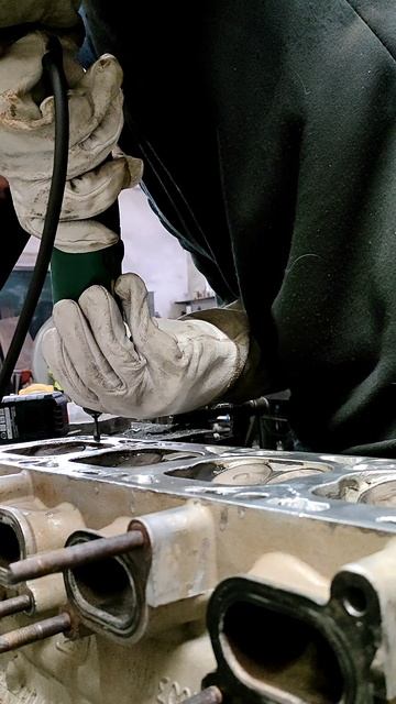 Сварка окисленных участков ГБЦ от ГАЗели.#аргон#аргон? смотреть онлайн