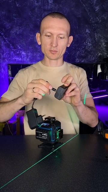 Лазерный уровень нивелир #shortvideo #shorts #уровень #инструменты #строительство #своимируками смотреть онлайн