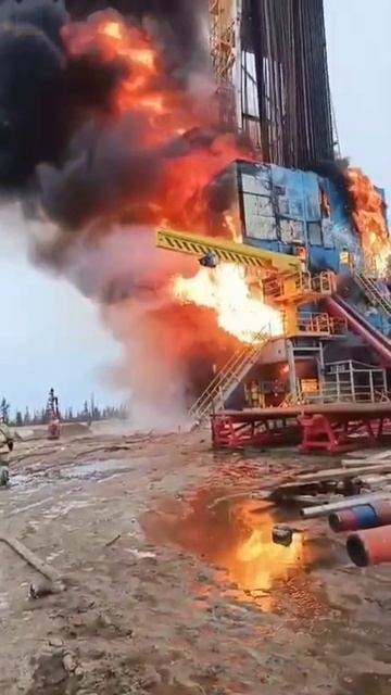 Как горела буровая вышка в ЯНАО перед падением (ГНВП)⛲ 1 часть видео. смотреть онлайн