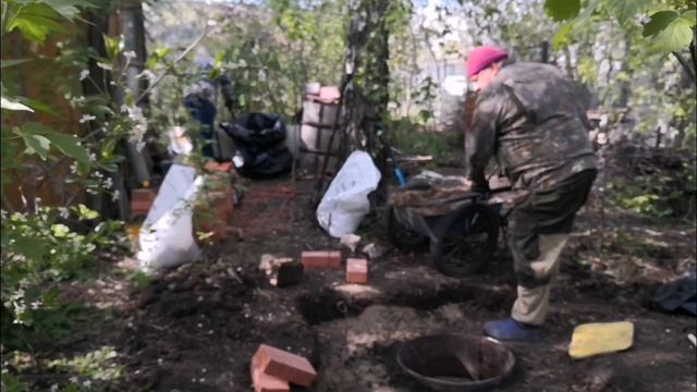 Туалет на садовом участке. Грунтовые воды близко. част