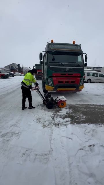 Снігоочисник з щіткою Weima WMP22S600 | SW600