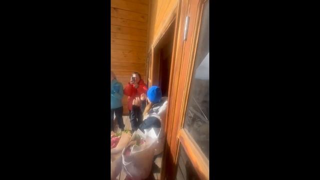 Супер-видео о команде СуперГёрлс. 8 марта на хижине Кибо на Килиманджаро смотреть онлайн