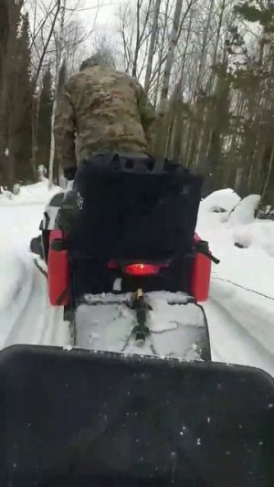 Едем на снегоходе тайга варяг 550V, закрываем снегоходн?