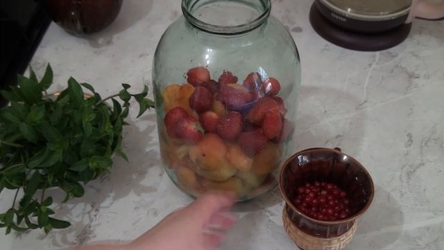 Консервируем Абрикосово-ягодный мохито - компот, кото? смотреть онлайн
