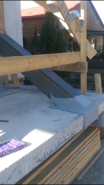 Лестница простая, но тяжелая...металлокаркас 3 этаж...п смотреть онлайн