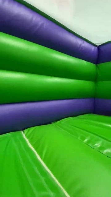 Батут в Джунгли