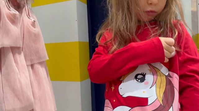 🛍️ Примерки одежды в магазине "Детский мир" и SELA в Мос смотреть онлайн