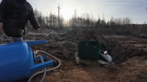 УСТАНОВКА НАСОСА В КЕССОН ДЛЯ АБИССИНСКОЙ СКВАЖИНЫ