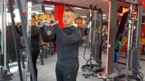 Тренировка на руки и плечи , для девушек. В зале. Прощае