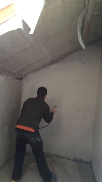 Нанесение шпатлевки безвоздушным поршневым аппарато?