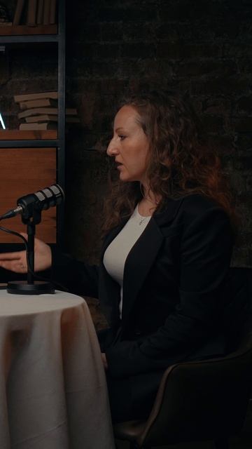 ПОЧЕМУ ОПЫТ ПРЕПОДАВАТЕЛЯ ВАЖНЕЕ ЕГО ДИПЛОМА? 👨🎓 #образование #шоу #тренды #успех смотреть онлайн